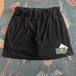 HALARA Black A-Line Skirt